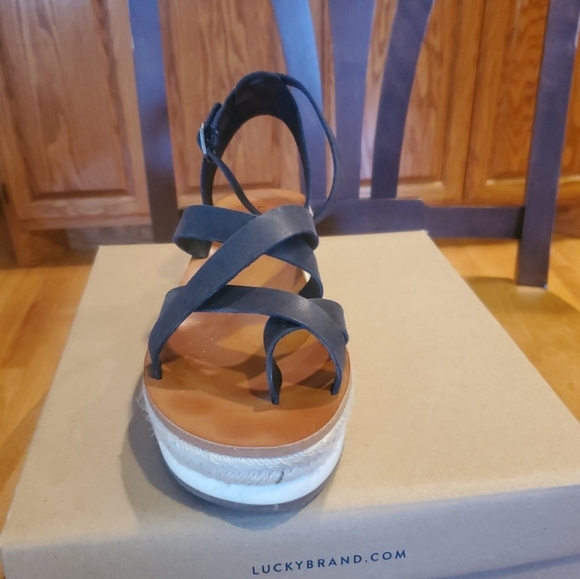 50% OFF Lucky Brand Women's Sandals - Picture 3 of 3